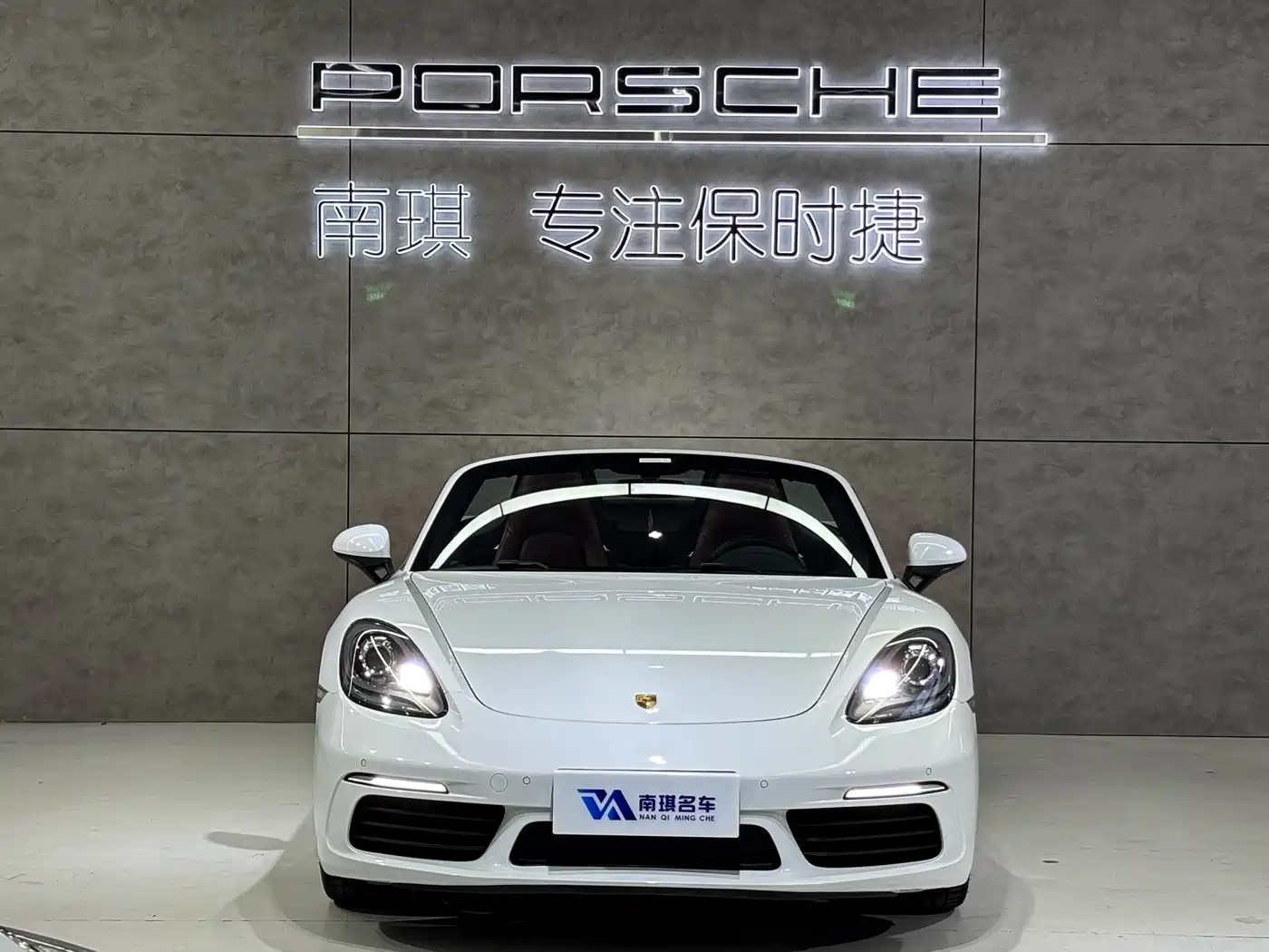 Porsche 718 2016 Boxster 2.0T фото 2