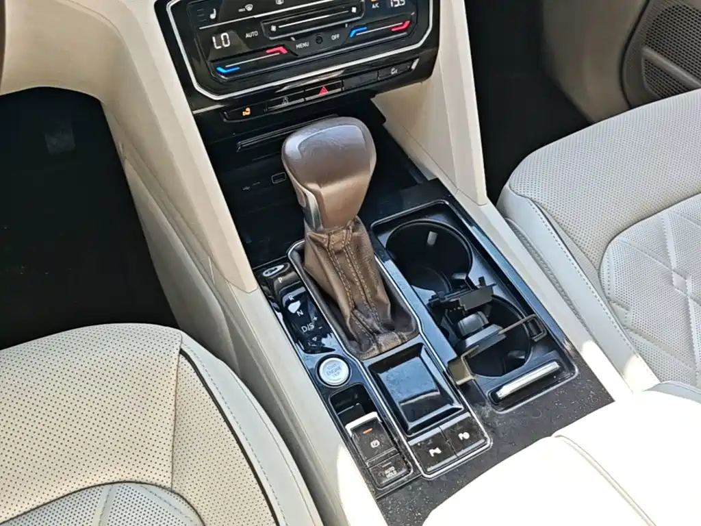 Volkswagen Viloran 2020 2020 380TSI Premium