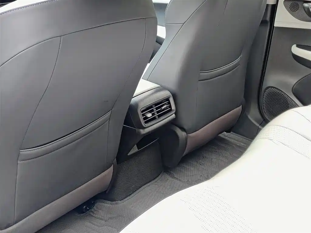 BYD Hai Bao 05 DM-i 2025 DM-i Smart Drive Edition 55KM Luxury фото 9