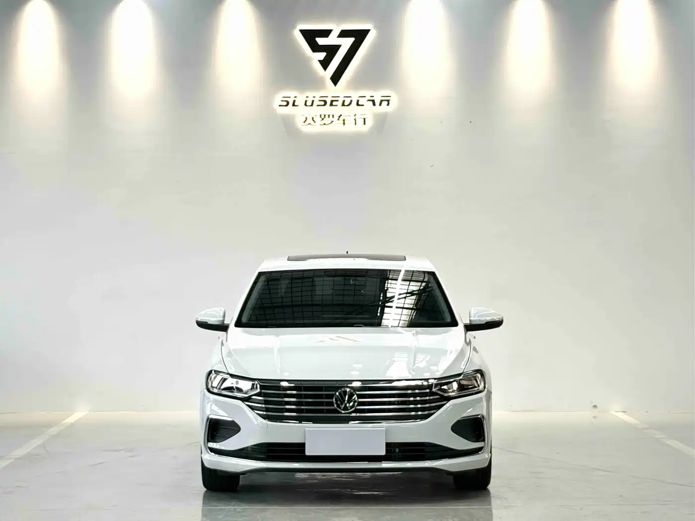 Volkswagen Lavida 2023 1.5L Automatic Starlight 5 Million Edition фото 2