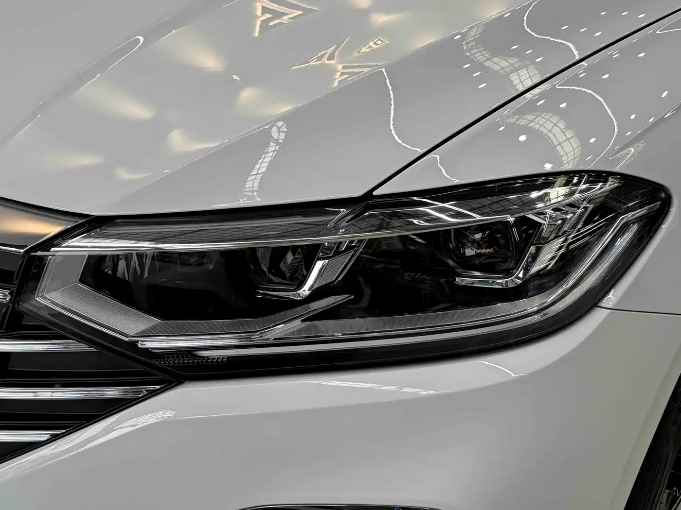 Volkswagen Lavida 2023 1.5L Automatic Starlight 5 Million Edition фото 12