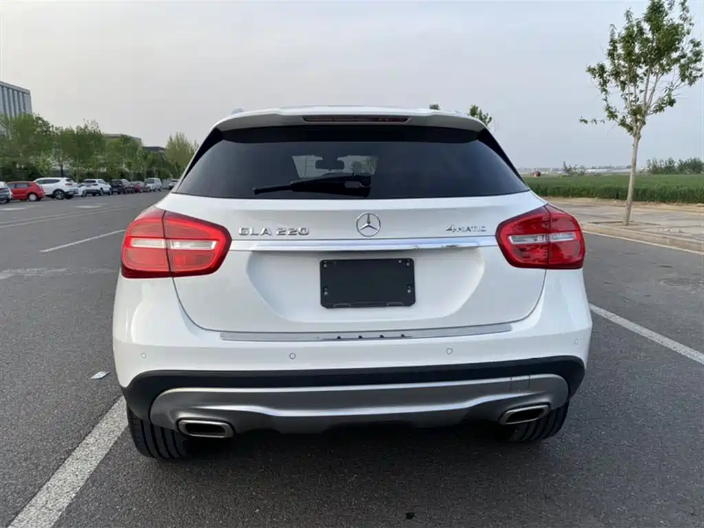 Mercedes-Benz GLA 2015 GLA 220 4MATIC Fashion Edition фото 22