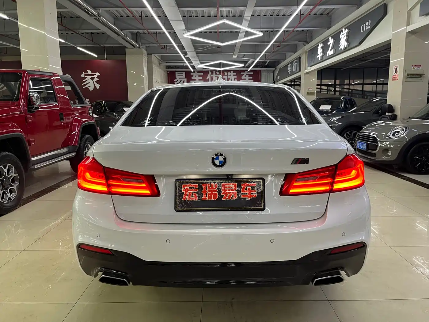 BMW 5 Series 2019 525Li M Sport Package фото 6