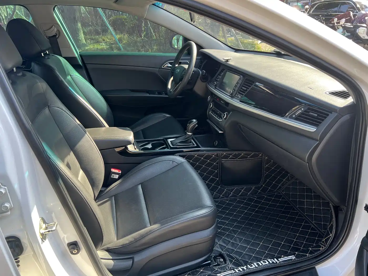 HYUNDAI NAME PICTURE