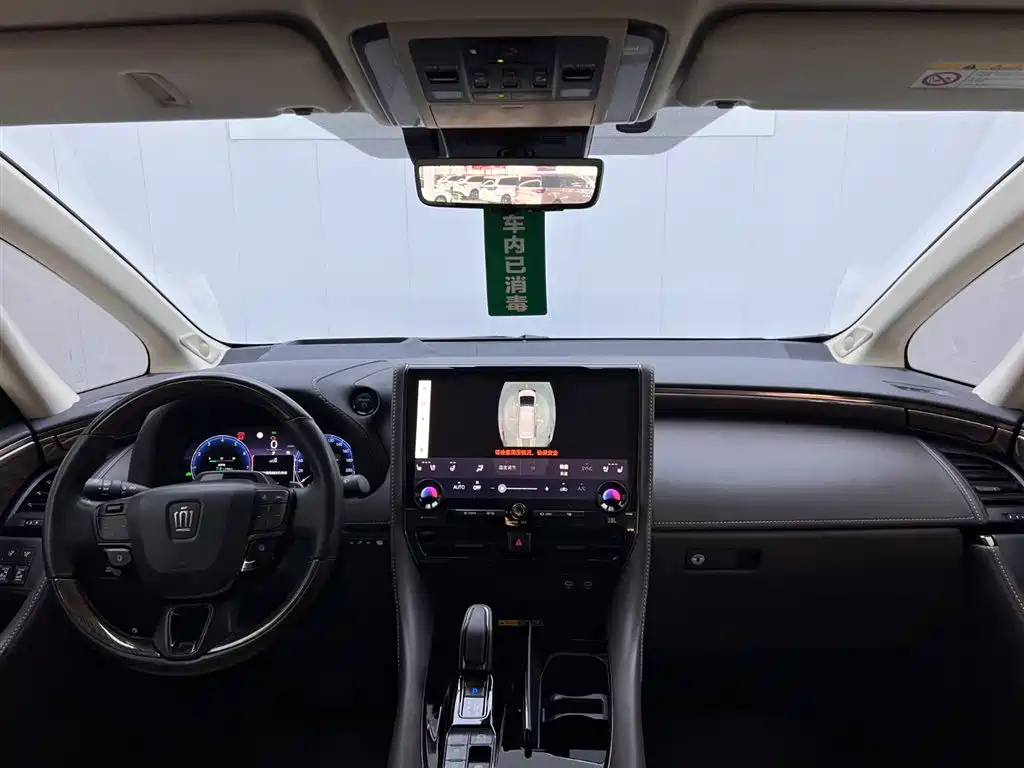 Toyota Vellfire 2024 Crown Hybrid 2.5L Executive Premium Edition фото 24