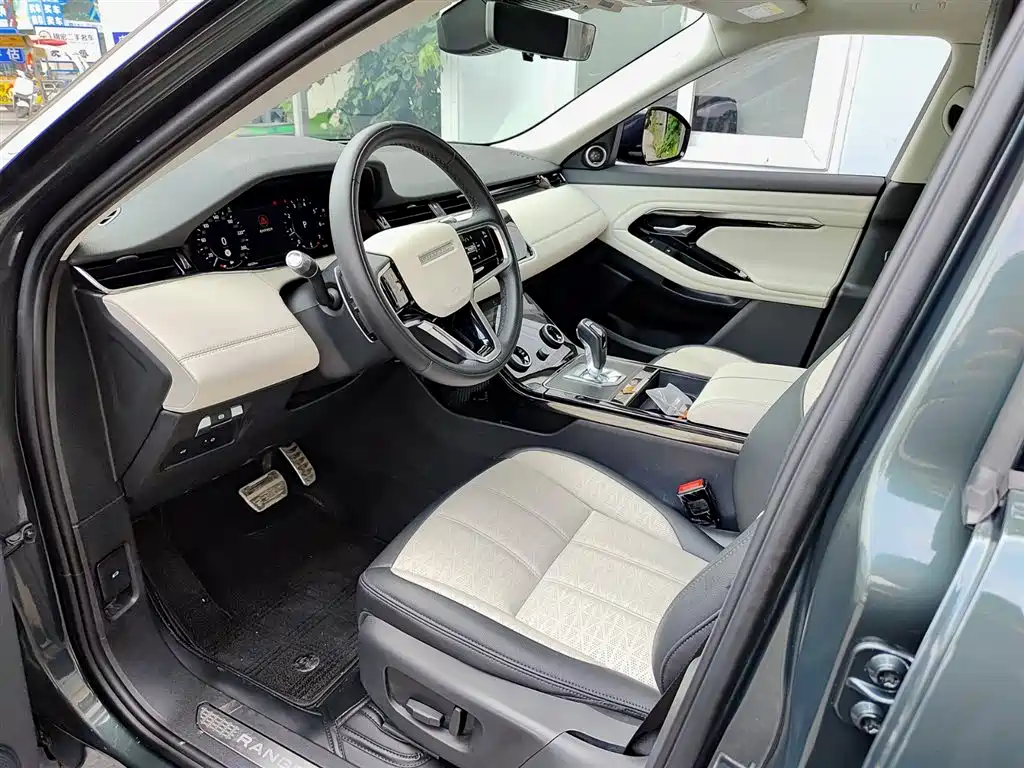 Land Rover Range Rover Evoque 2021 Range Rover Evoque L 249PS R-Dynamic First Edition Launch Edition фото 7