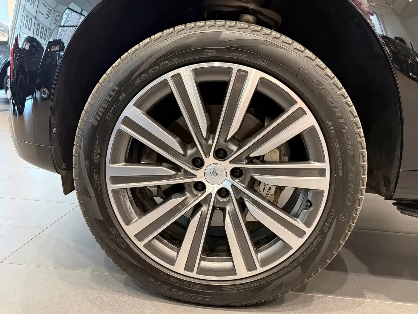 Land Rover Range Rover 2025 2025 3.0 L6 400PS Genesis Extended Wheelbase