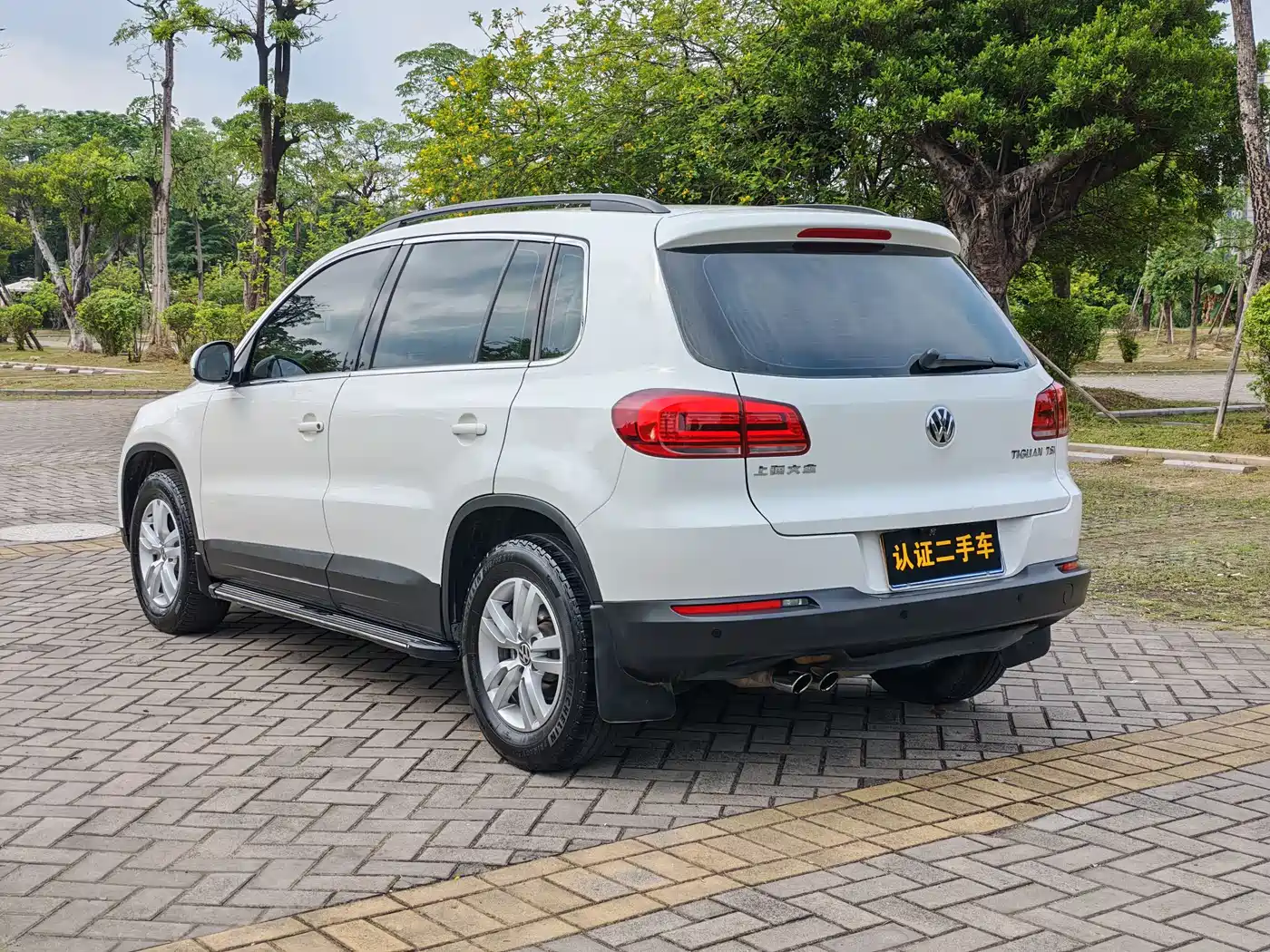 Volkswagen Tiguan 2015 1.8TSI Automatic 2WD Trendline фото 4
