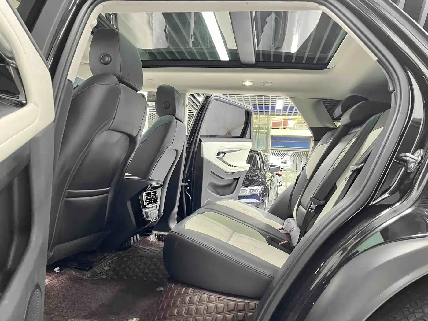 Фото 7 - Land Rover Range Rover Evoque