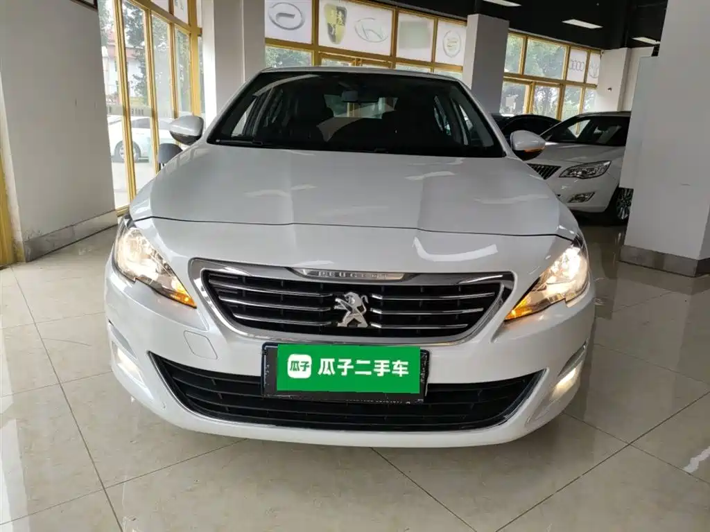 Peugeot 408 2016 1.6T Automatic Luxury Edition фото 3