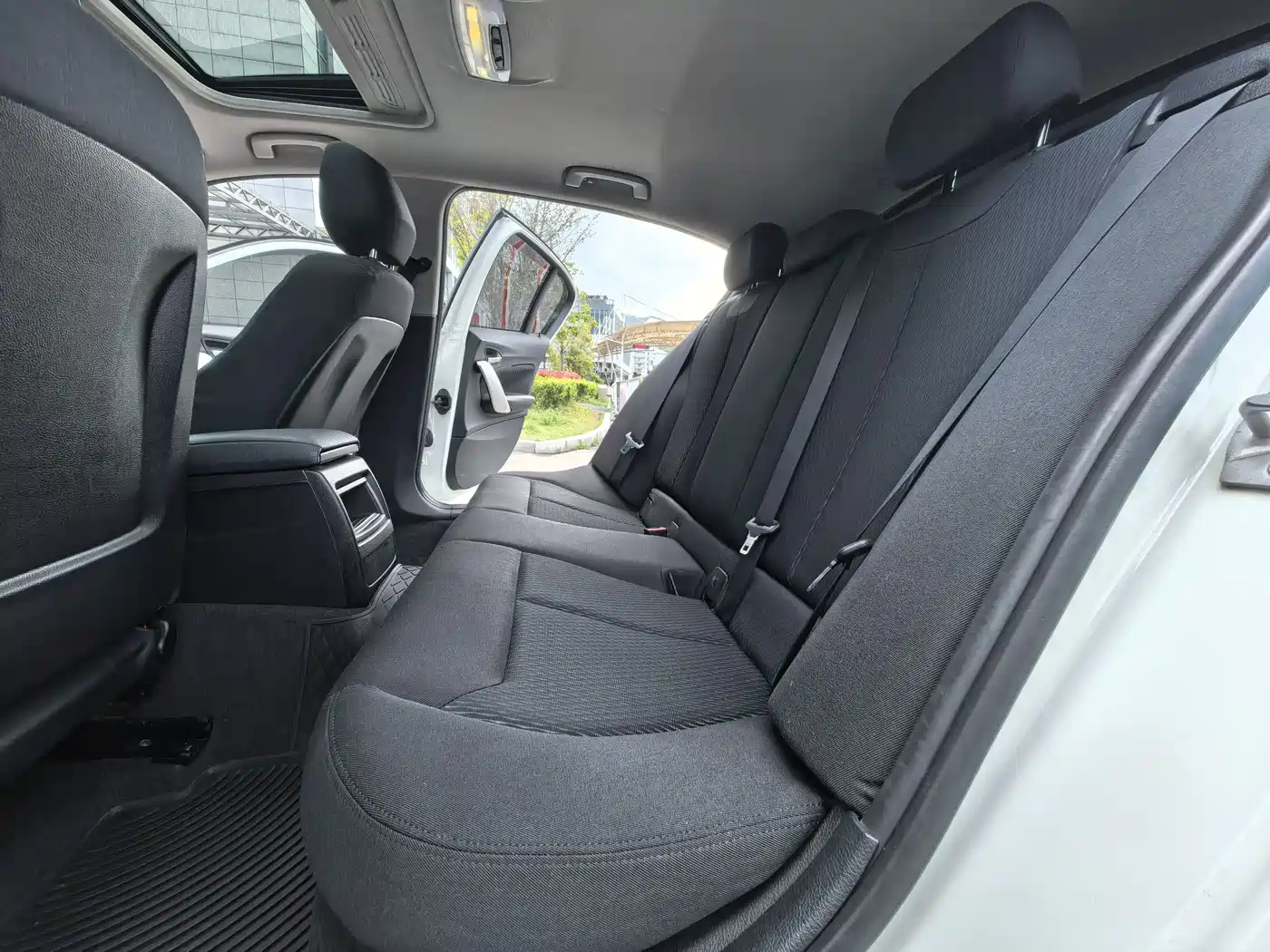 BMW 1 Series (Import) 2013 Facelift 116i Leading Model фото 18