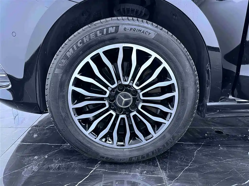 Mercedes-Benz V-Class 2017 Model V 260 Premium Edition фото 18