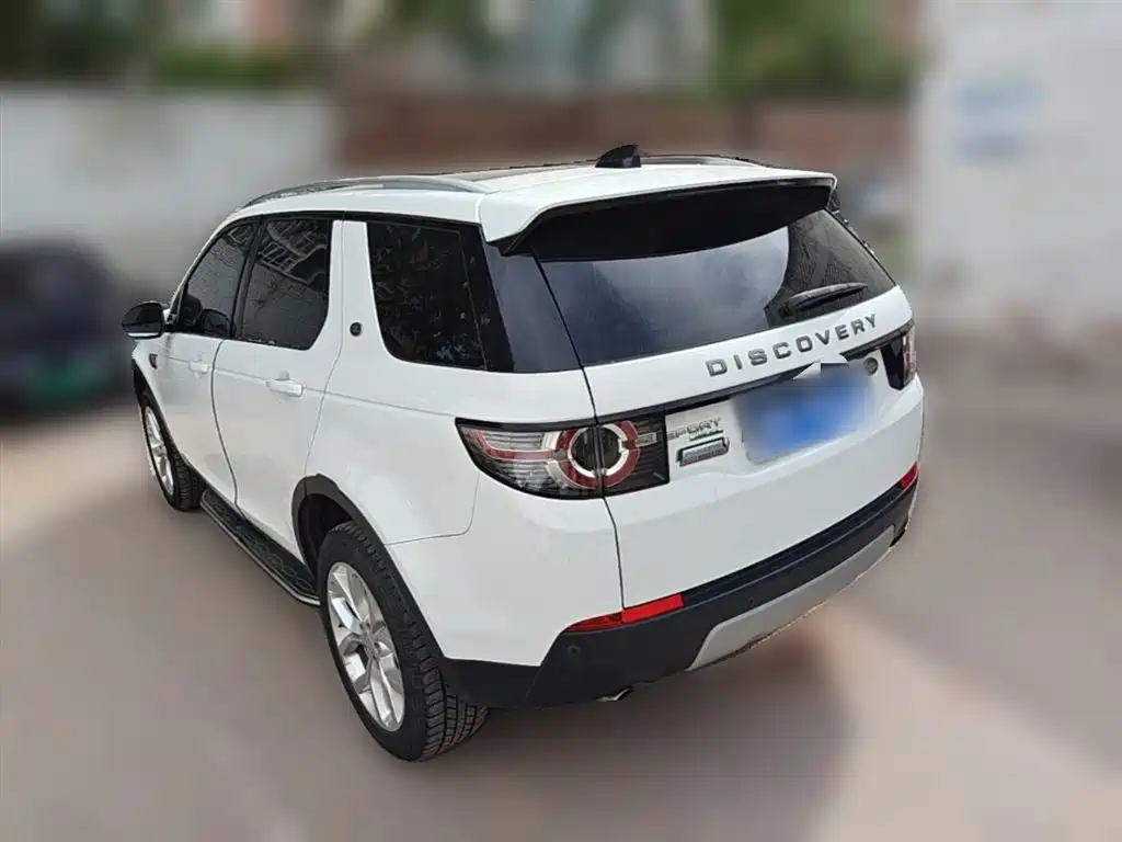 Land Rover Discovery Sport 2017 2.0T HSE фото 25