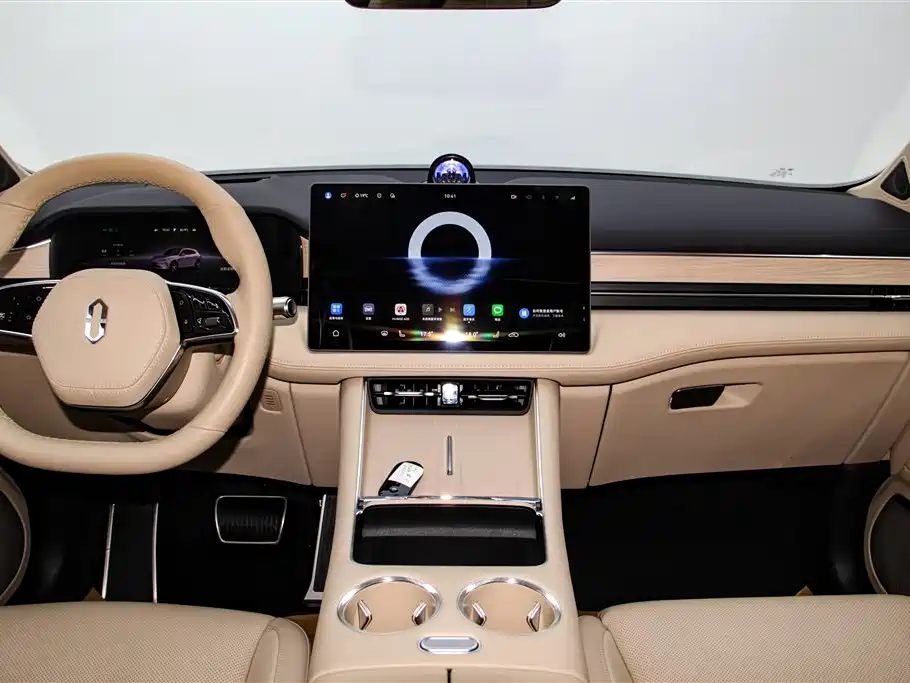 AITO Wenjie AITO M5 2025 Extended Range Ultra AWD фото 14