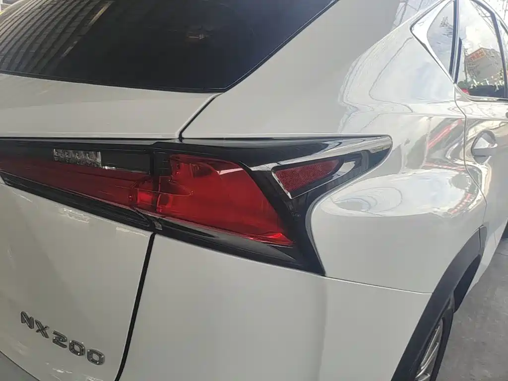 Фото 8 - Lexus NX