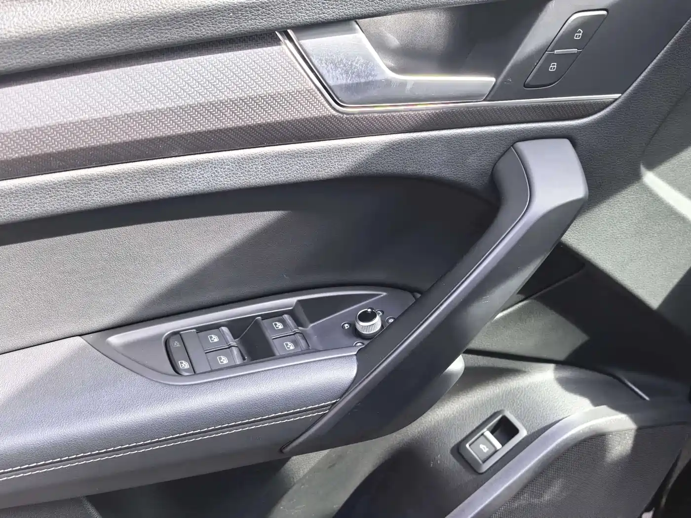 Audi Q5L 2022 40T Luxury Dynamic фото 13