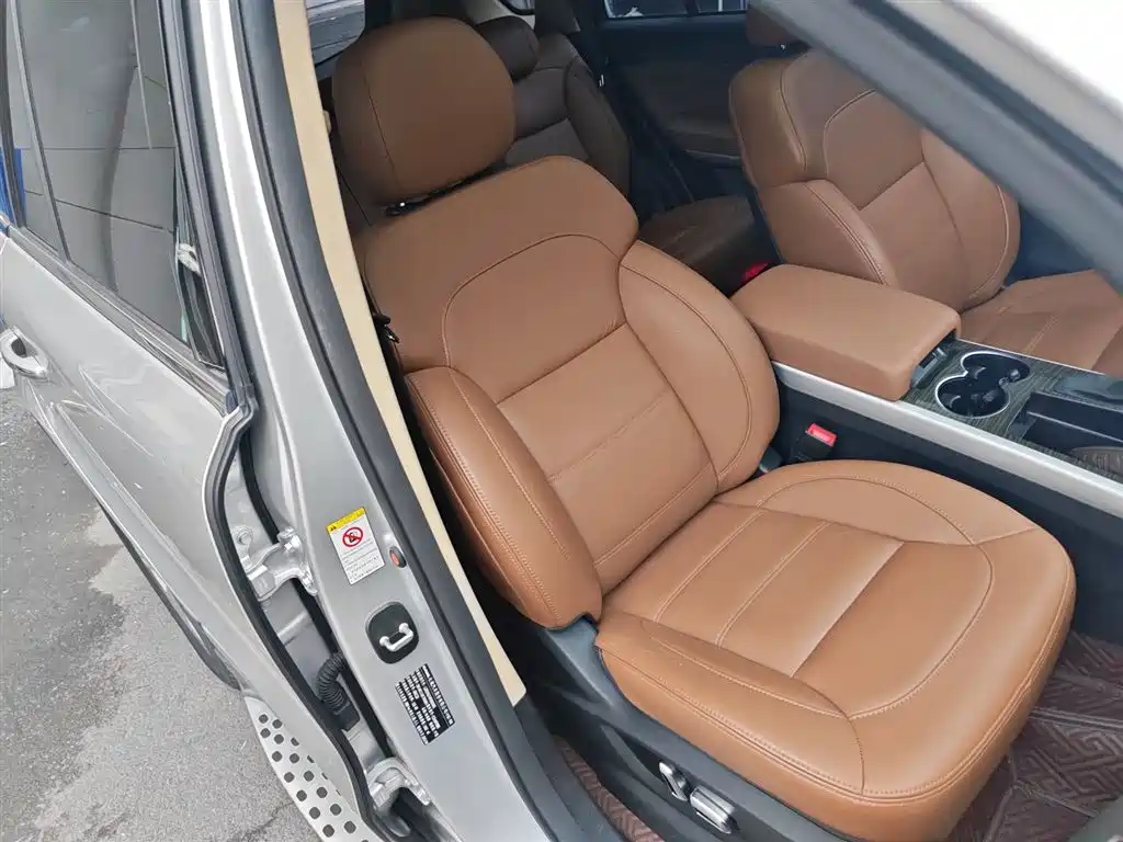 Haval H8 2015 2.0T 2WD Standard фото 25