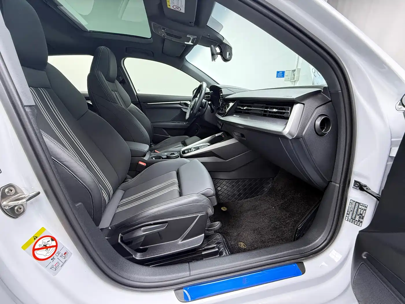 Audi A3 2023 A3L Limousine 35 TFSI Fashion Sport фото 9