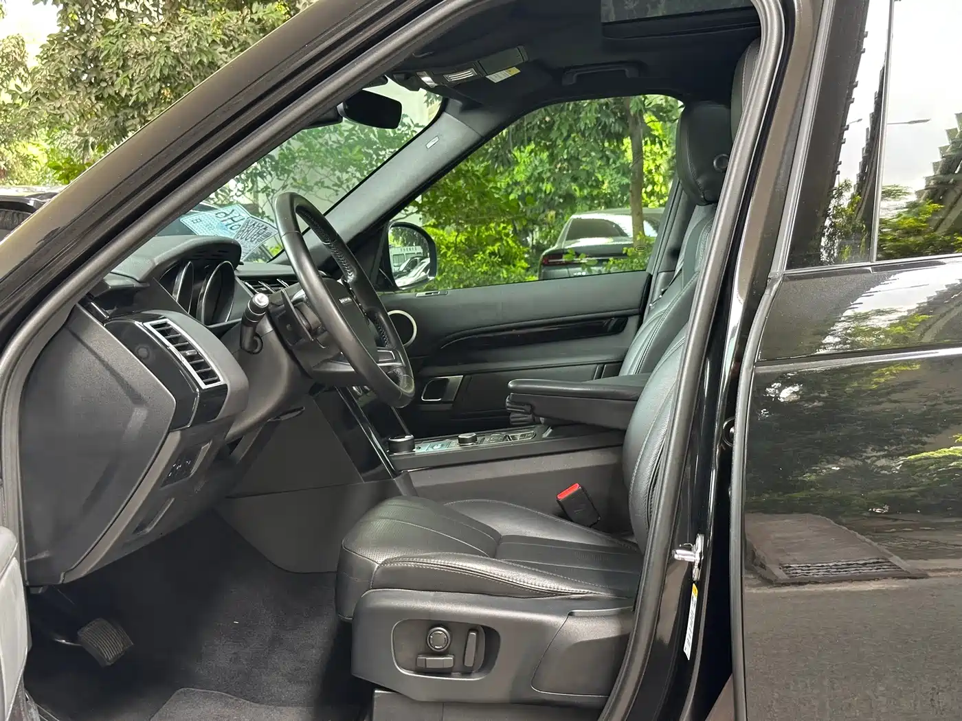 Фото 4 - Land Rover Discovery