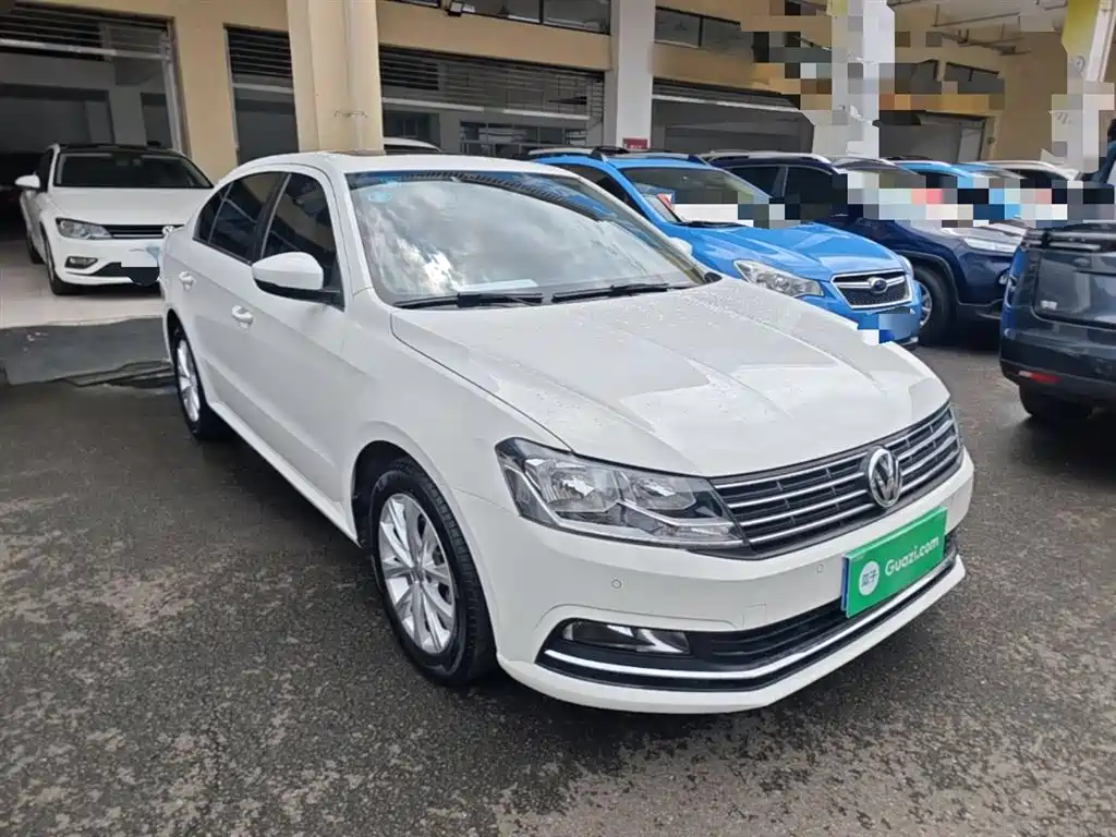 Volkswagen Lavida 2017 1.6L Automatic Comfort Edition фото 4