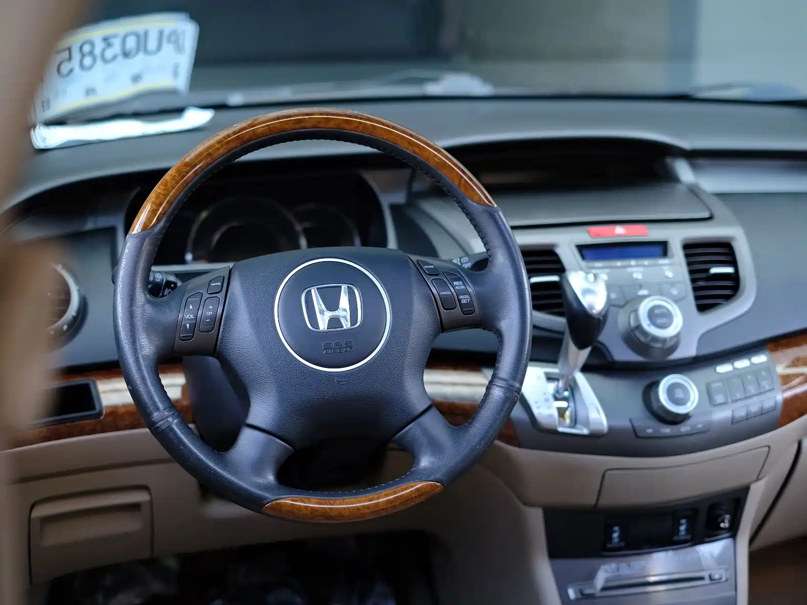 Photo 17 - Honda Odyssey