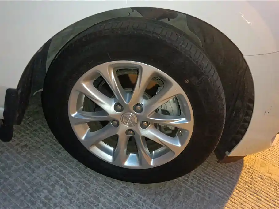 Buick GL6 2018 18T 6-Seater Luxury фото 6
