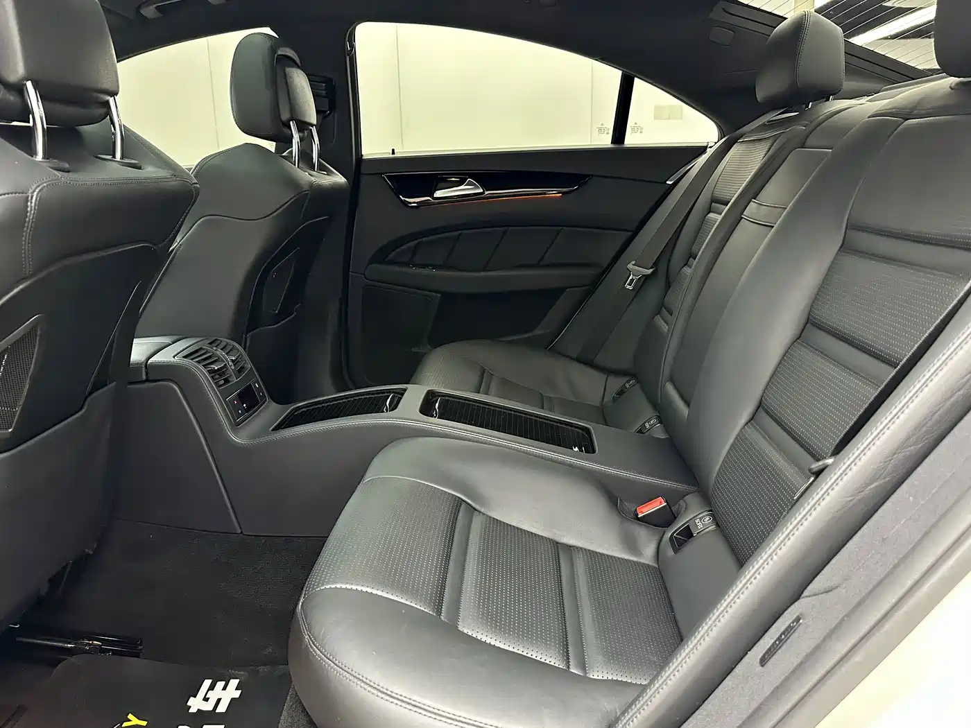 Mercedes-Benz CLS AMG 2015 AMG CLS 63 4MATIC фото 14