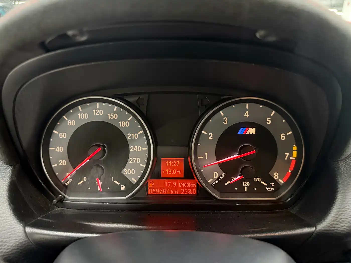 BMW 1 Series M 2011 1M Coupe фото 12
