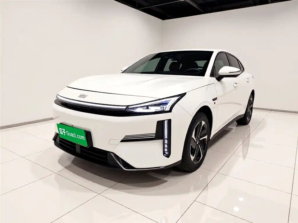 Geely Galaxy L6 2025 EM-i 140km Explorer+ Edition