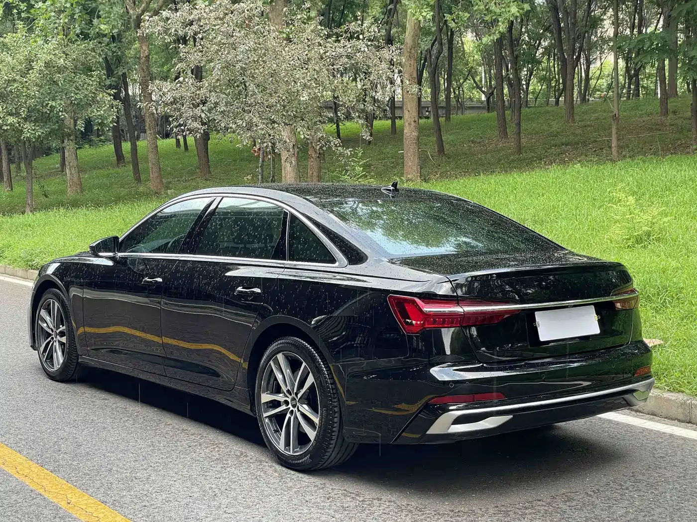 Фото 6 - Audi A6L