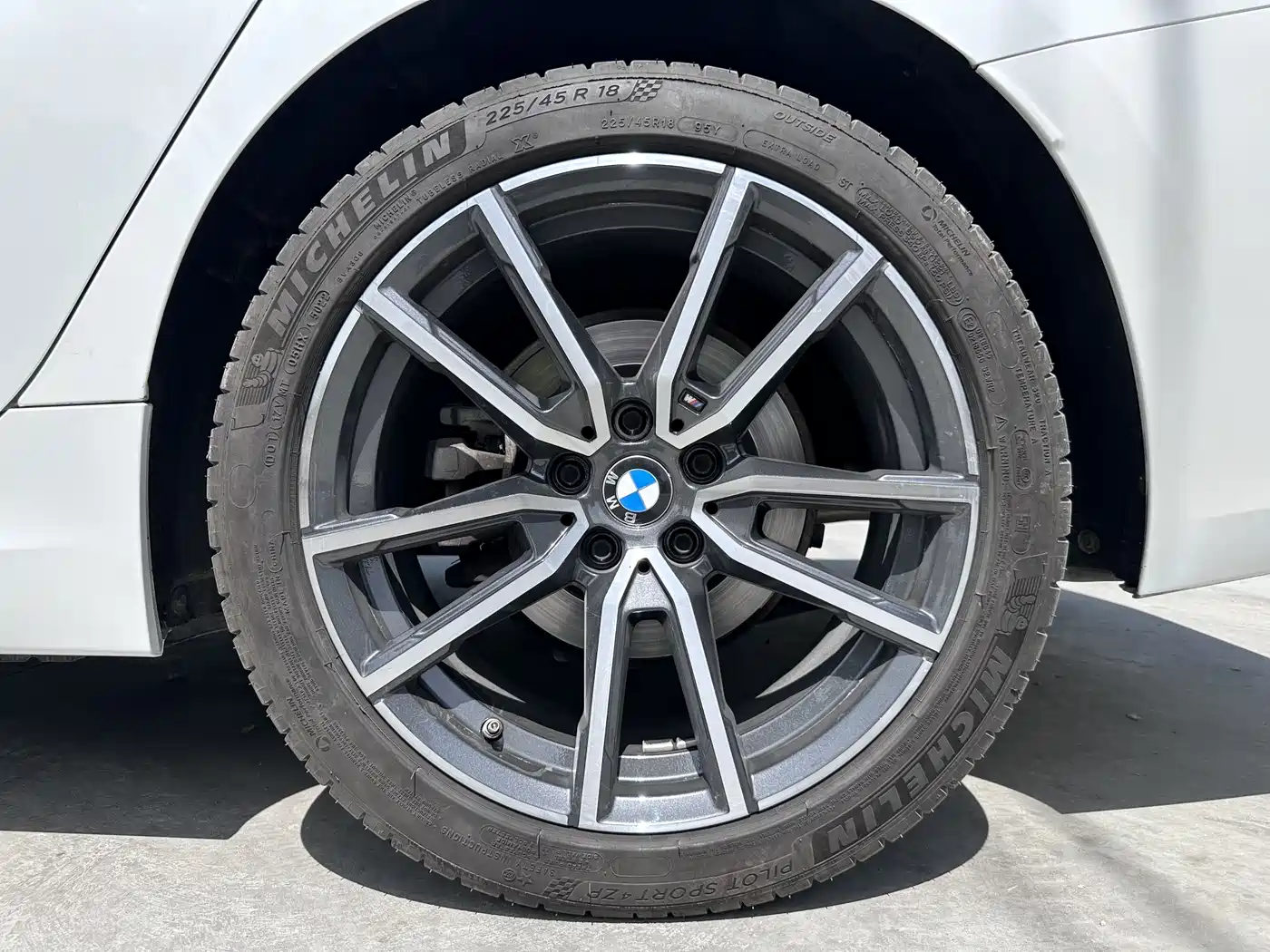 BMW 3 Series 2023 320Li M Sport Package фото 12