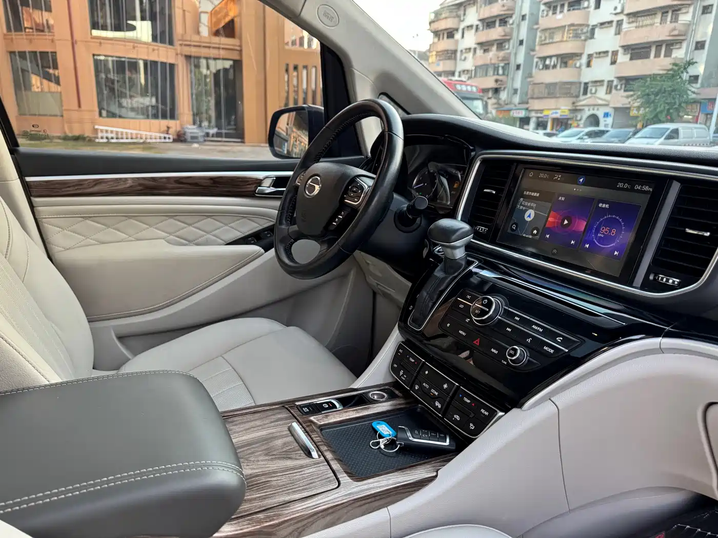 GAC Trumpchi Trumpchi M8 2018 320T Premium Edition фото 11