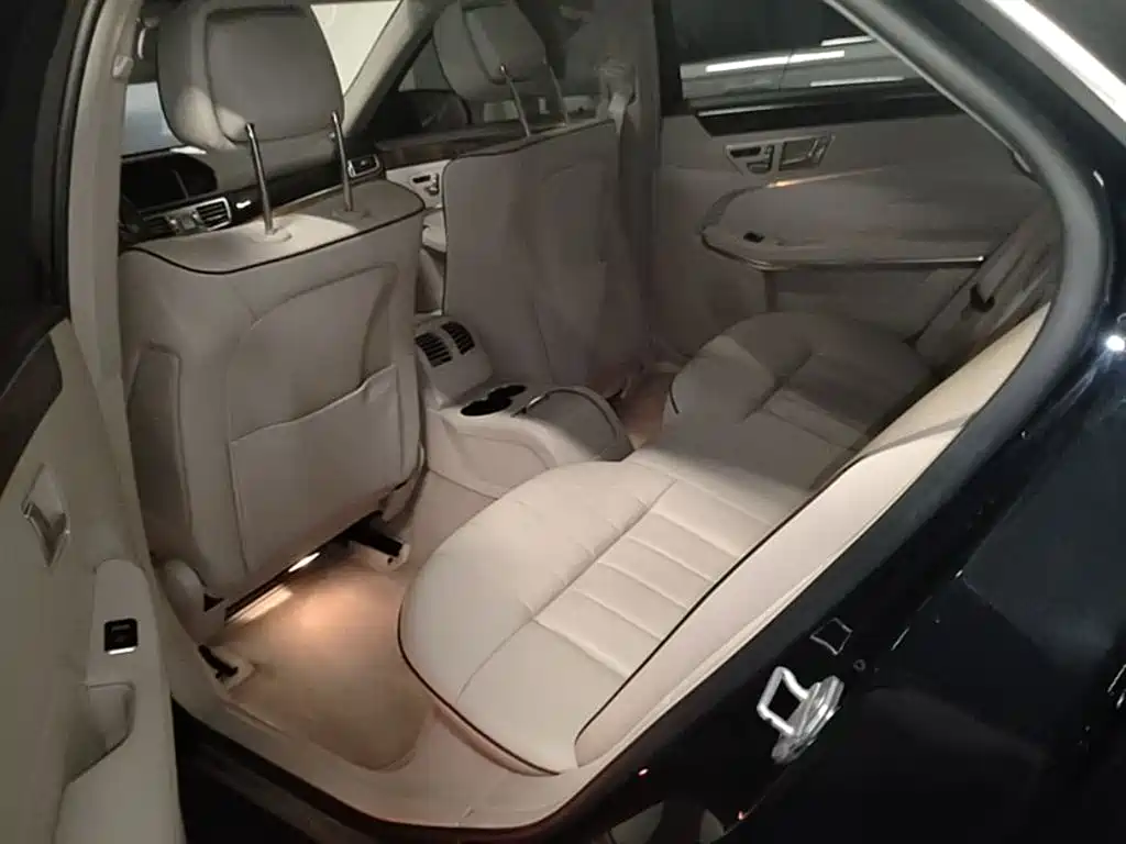 Mercedes-Benz E-Class 2015 E 200 L фото 24