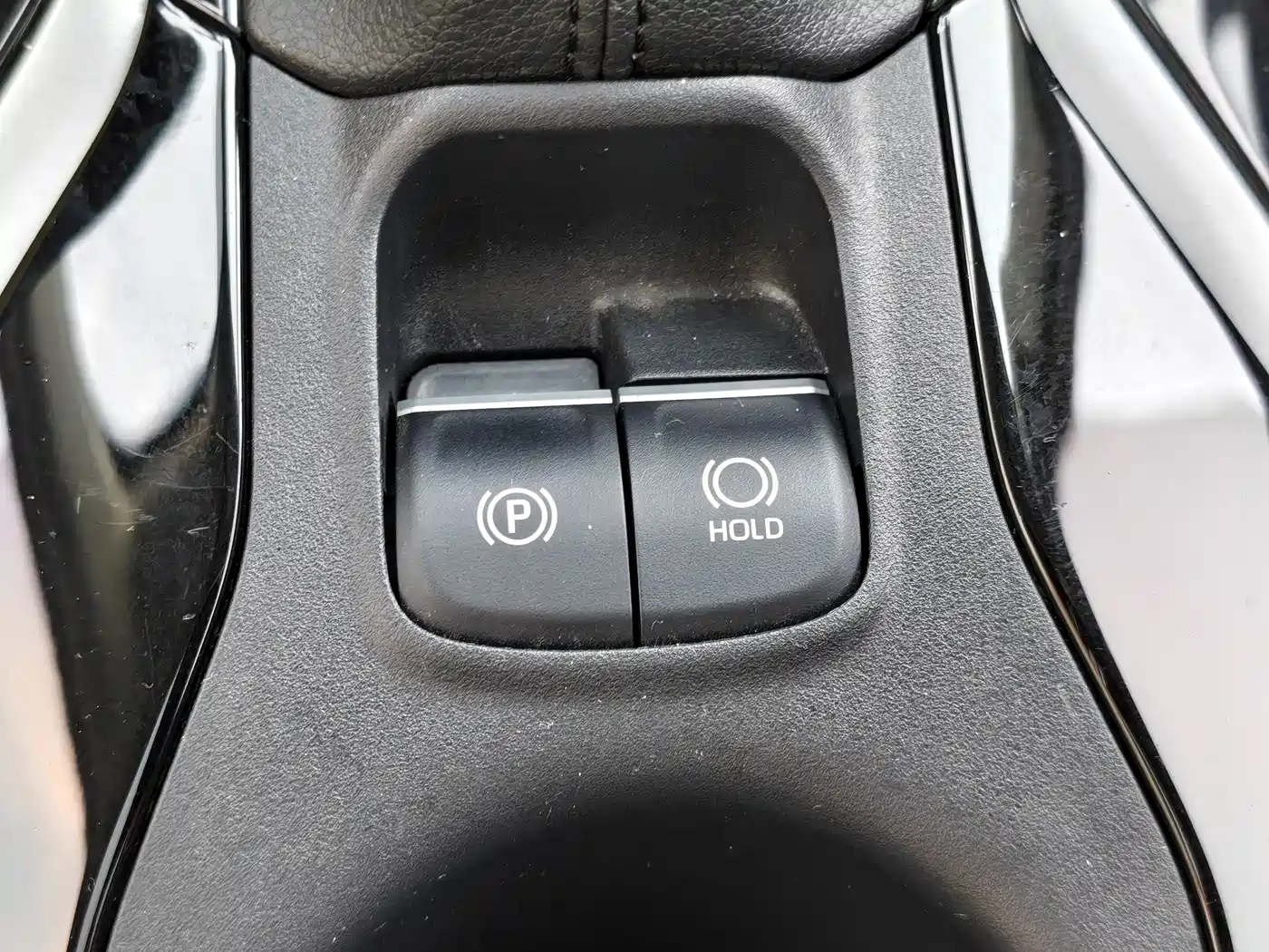 Toyota Frontlander 2023 2.0L CVT Luxury Edition фото 27