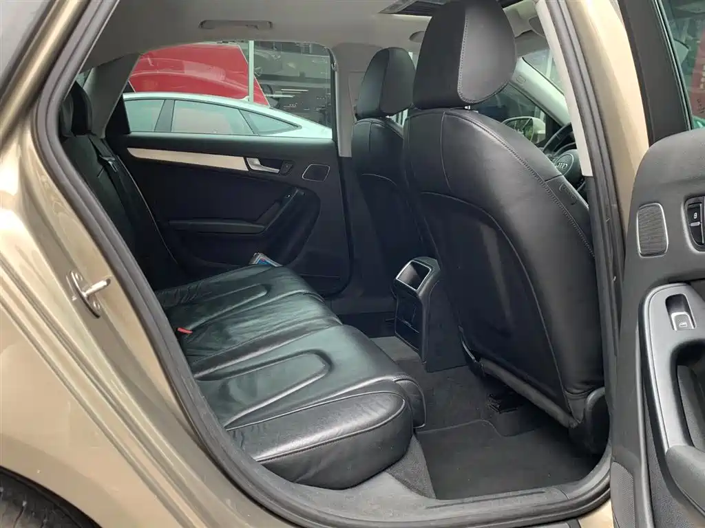 Audi A4L 2013 35 TFSI Automatic Standard фото 20