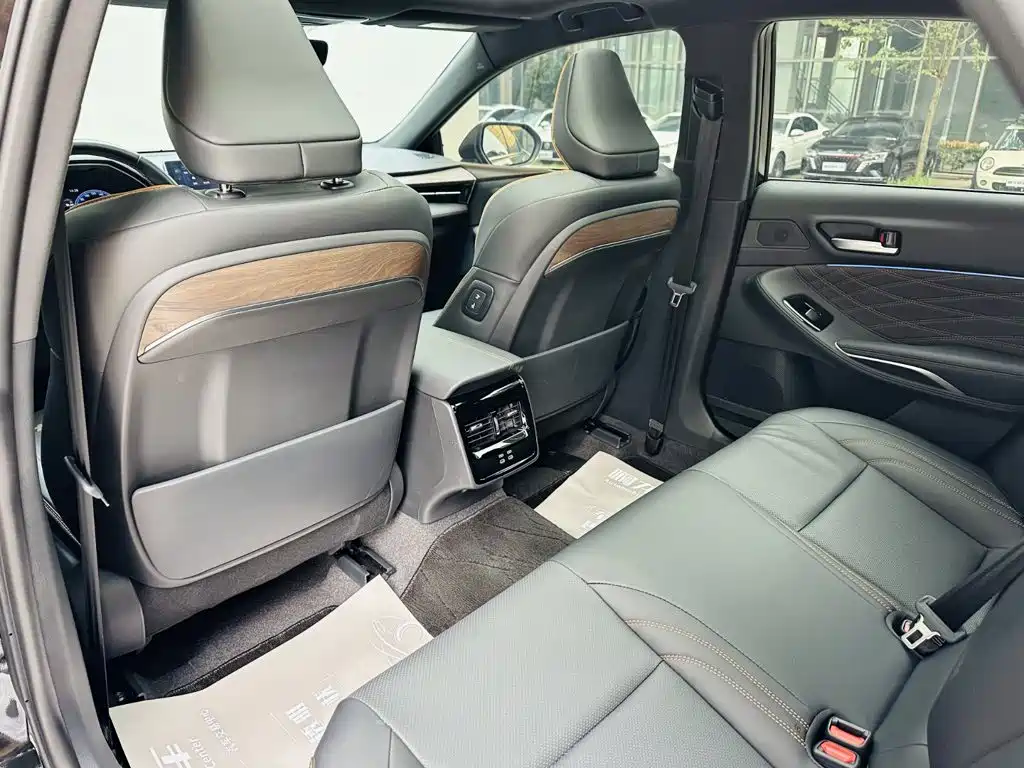 Toyota Avalon 2026 2024 Model Hybrid 2.5L XLE Prestige Edition