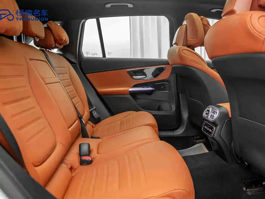 Mercedes-Benz GLC 2024 GLC 260 L 4MATIC Luxury 5-seater фото 16