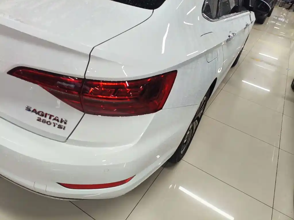 Фото 8 - Volkswagen Sagitar