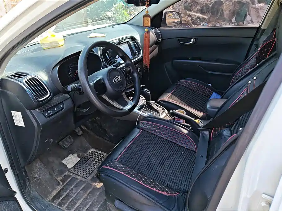 Kia KX3 Smart Run 2015 1.6L Automatic 2WD DLX фото 9
