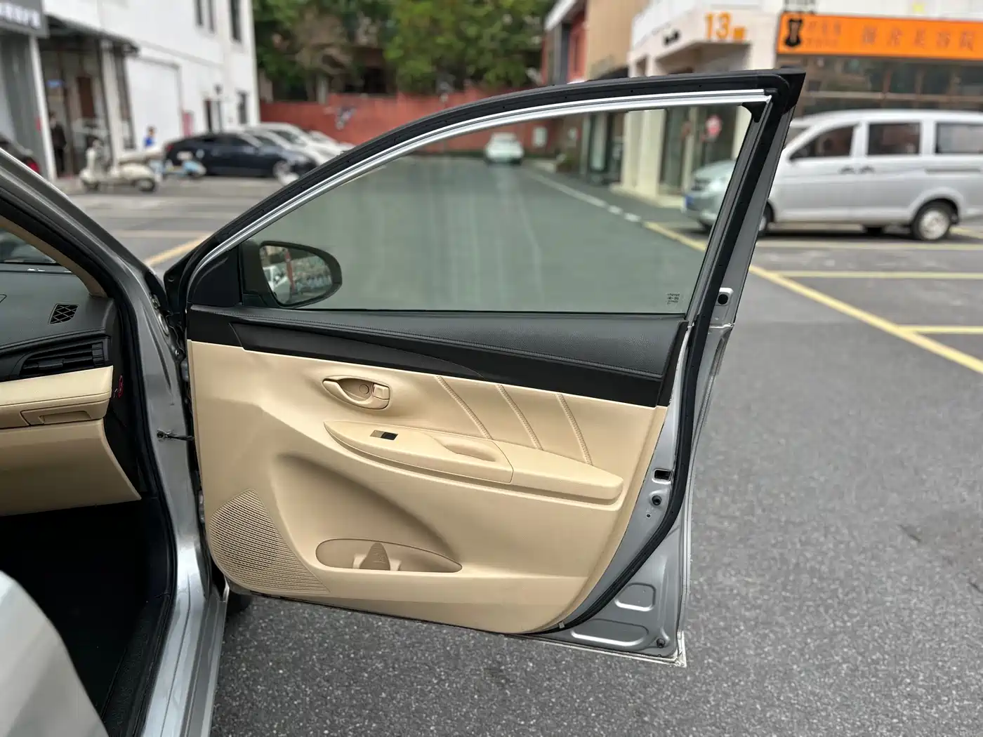 Toyota Vios 2014 1.5L Automatic Wisdom Edition фото 28