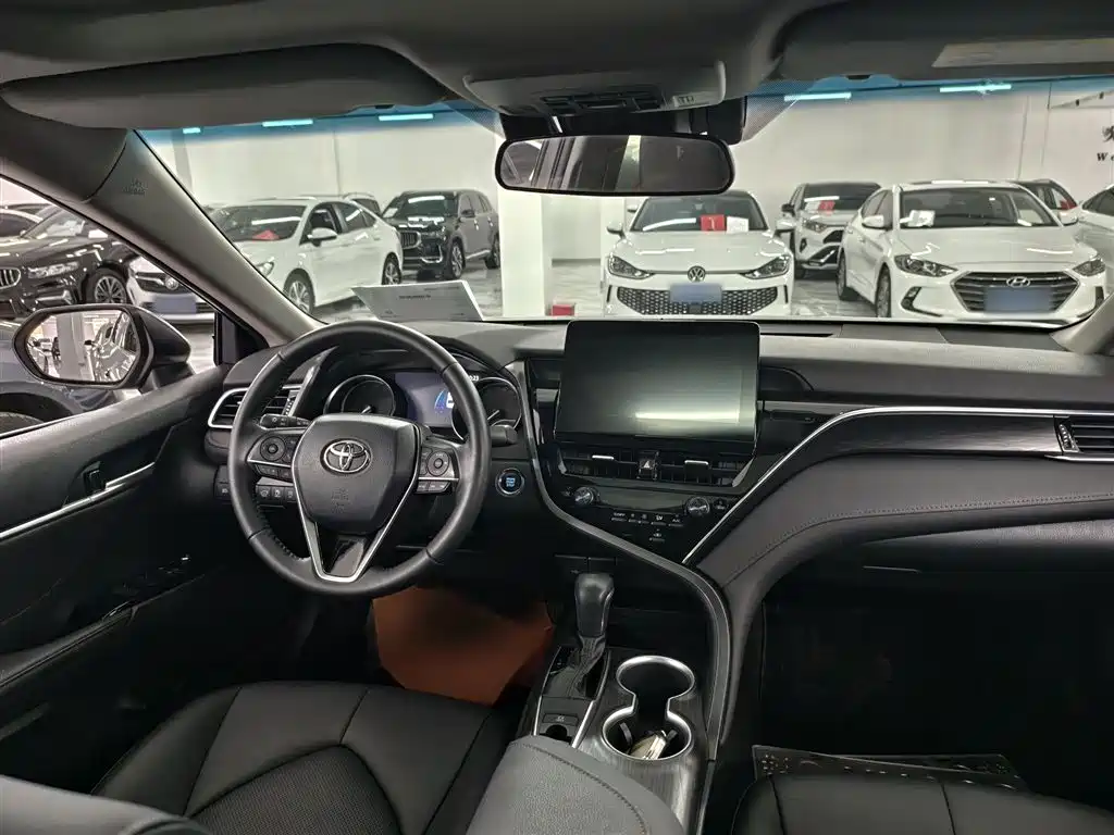 Toyota Camry 2021 2.0G Luxury Edition фото 18