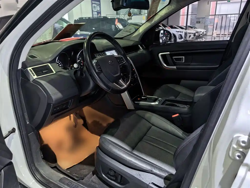 Land Rover Discovery Sport 2019 240PS SE Edition China VI фото 8