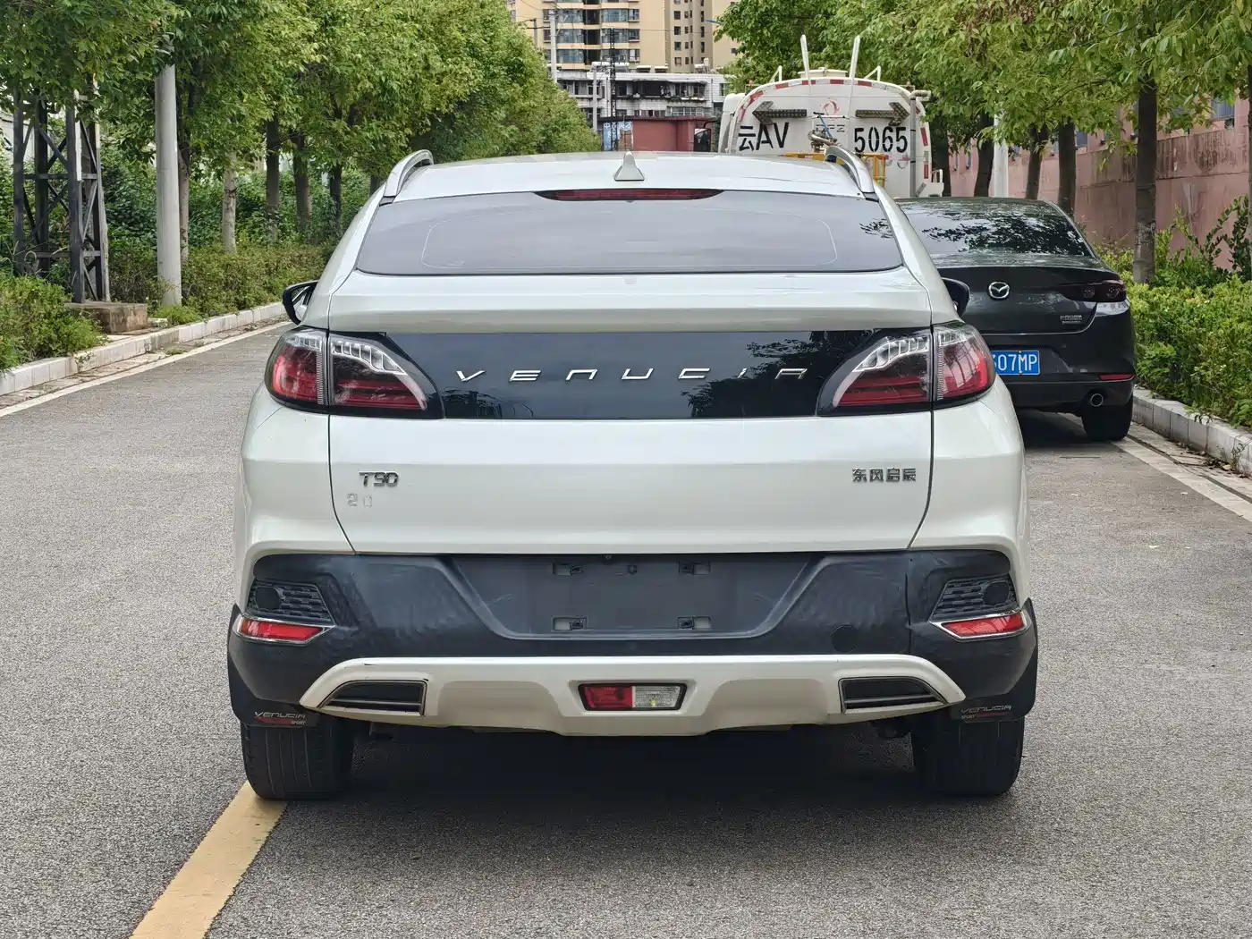 Venucia T90 2017 2017 2.0L CVT Smart Edition