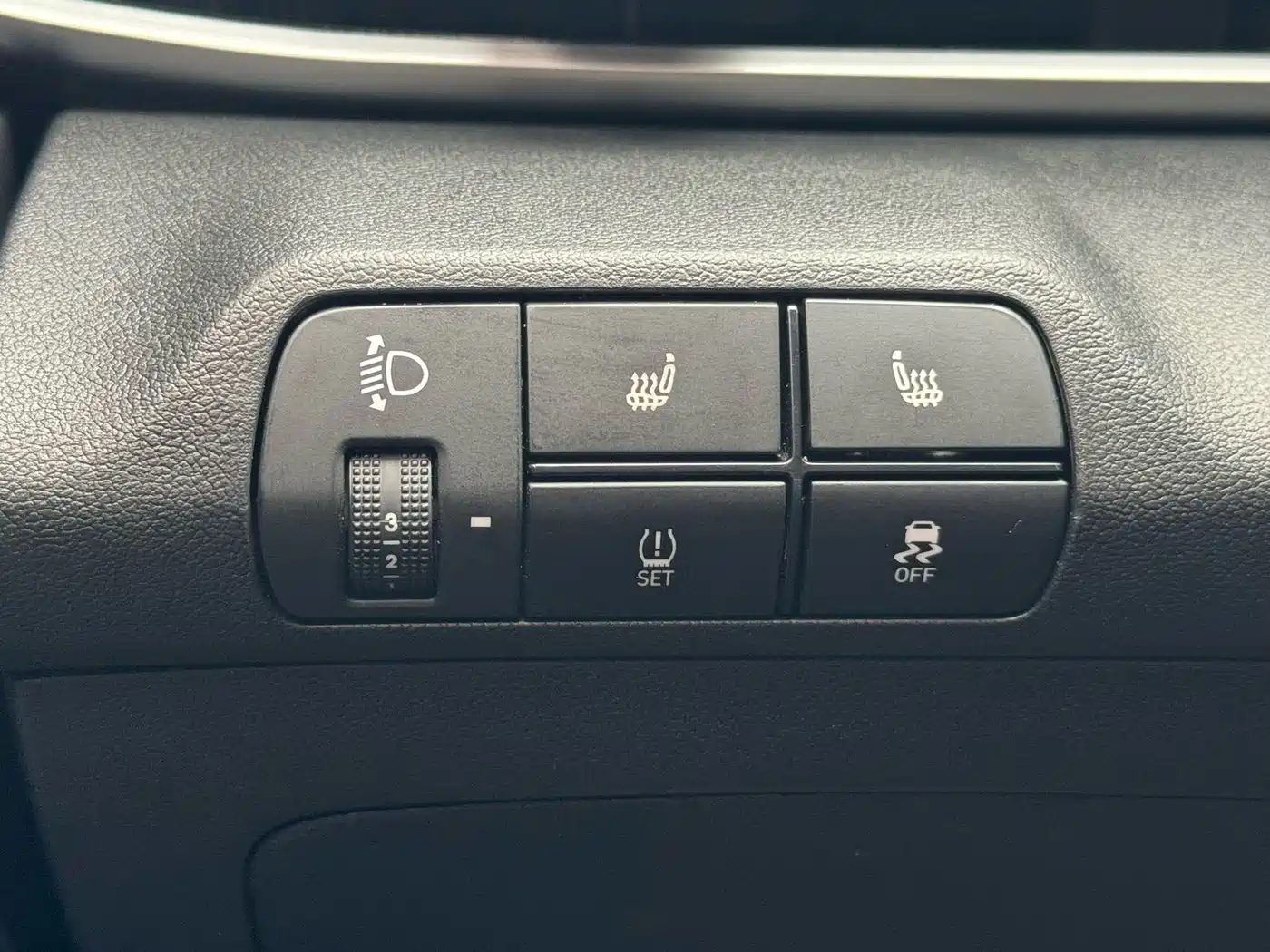 Hyundai Elantra 2022 1.5L CVT GLX Elite Edition фото 10