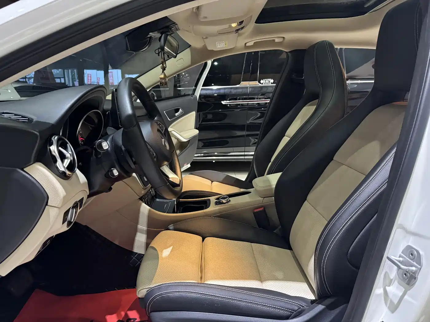 Mercedes-Benz GLA 2018 GLA 200 Dynamic фото 6