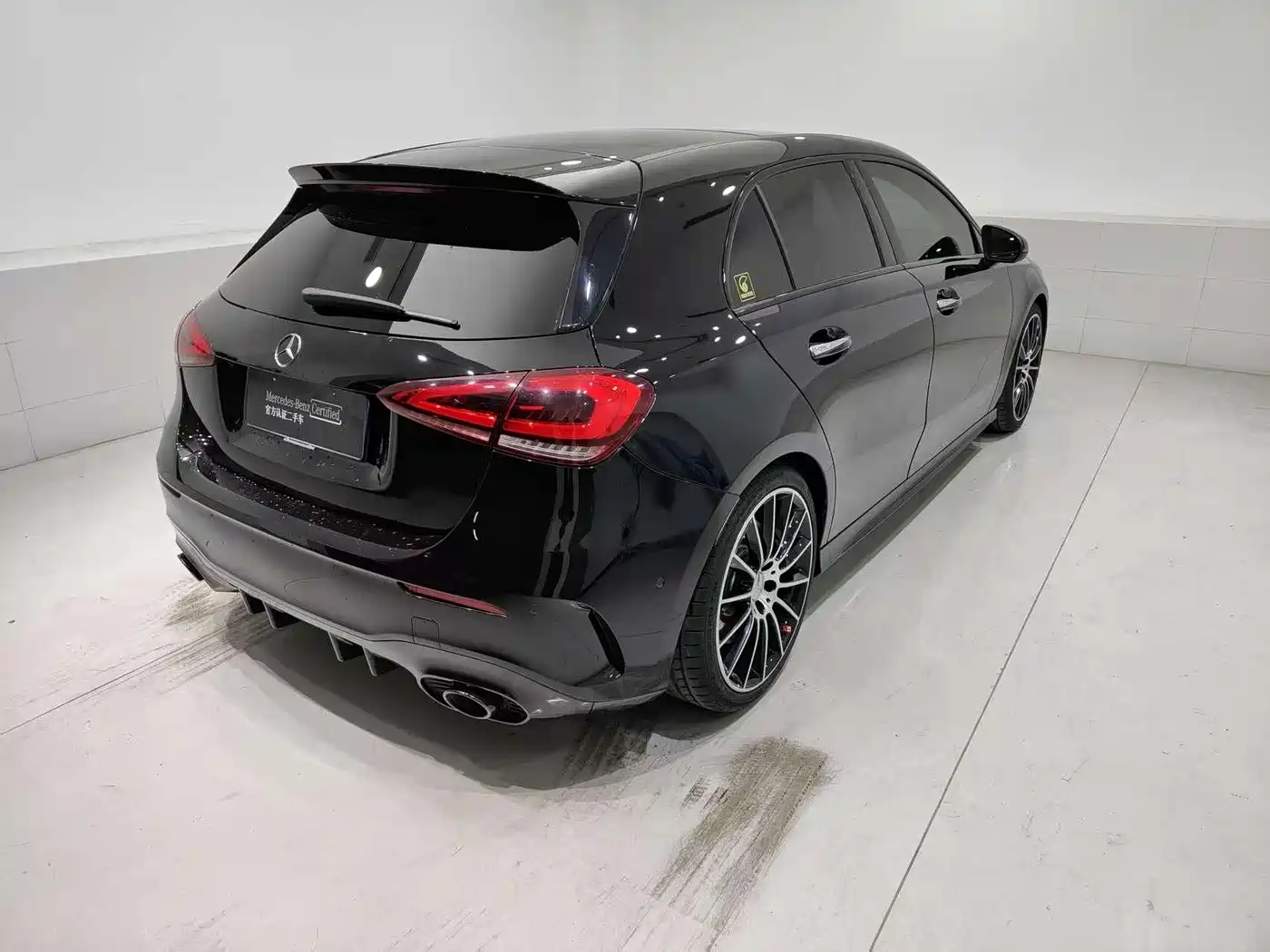 Mercedes-Benz A-Class AMG (Import) 2020 AMG A 35 4MATIC фото 19