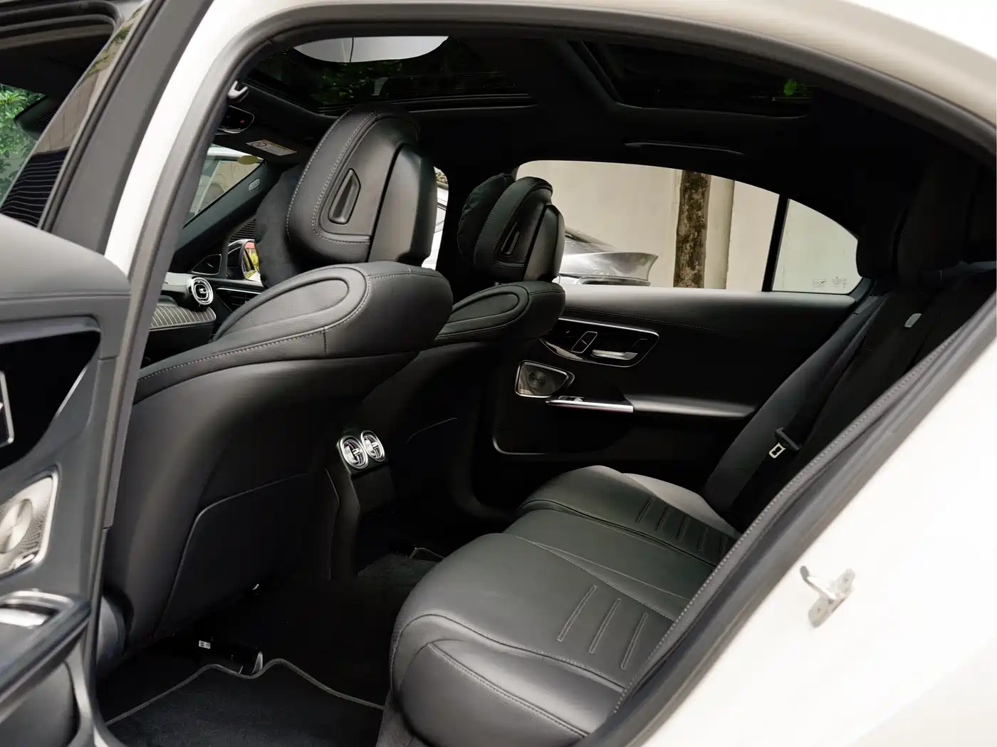 Mercedes-Benz C-Class 2025 C 260 L Night Sport Edition фото 12