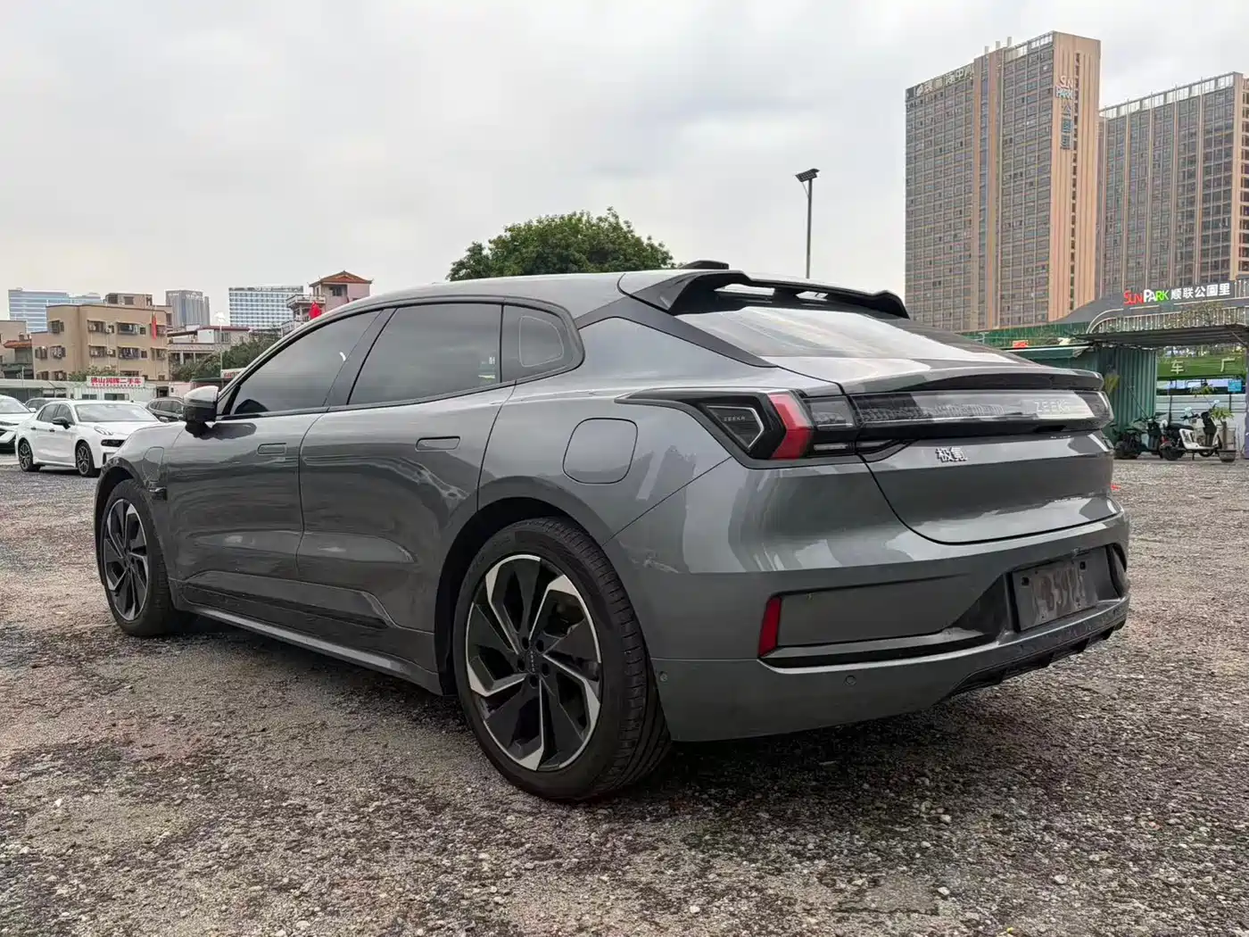 ZEEKR EXTREME KRYPTON 001