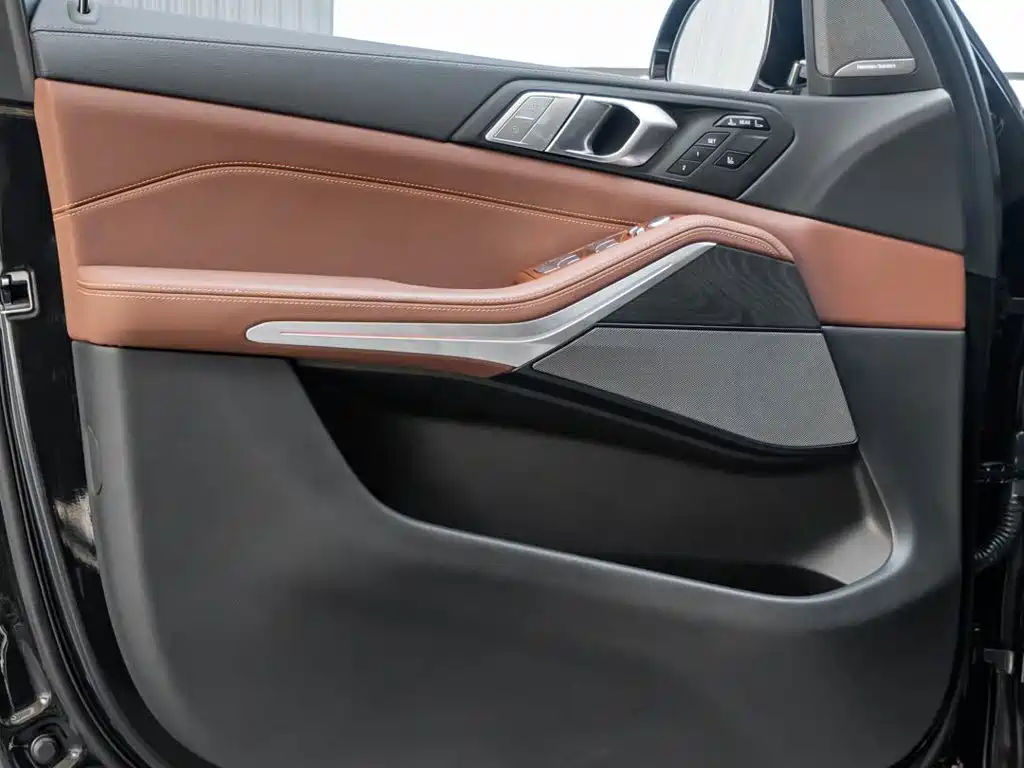 Фото 19 - BMW X7