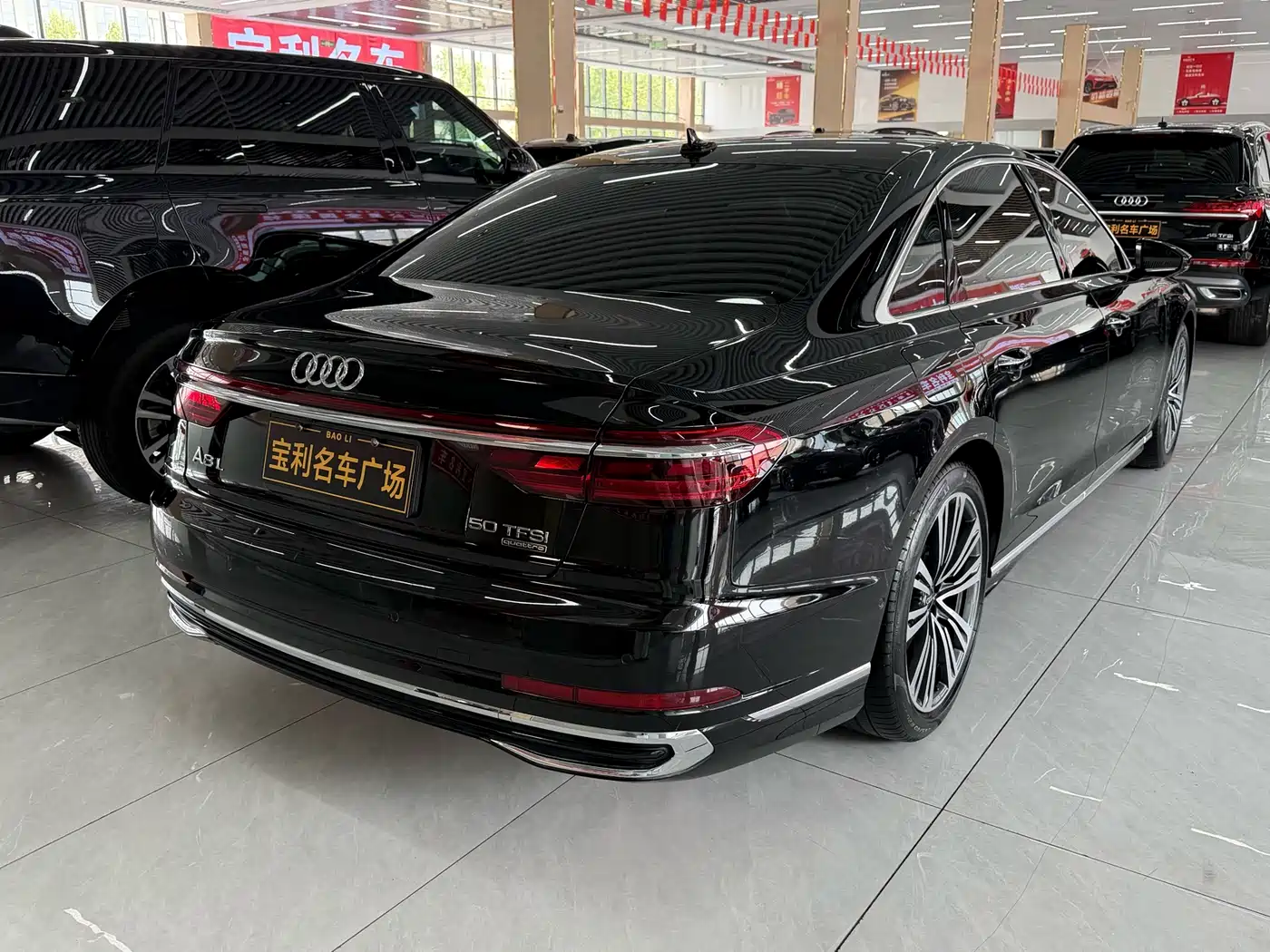 Audi A8 2023 A8L 50 TFSI quattro Exclusive фото 4